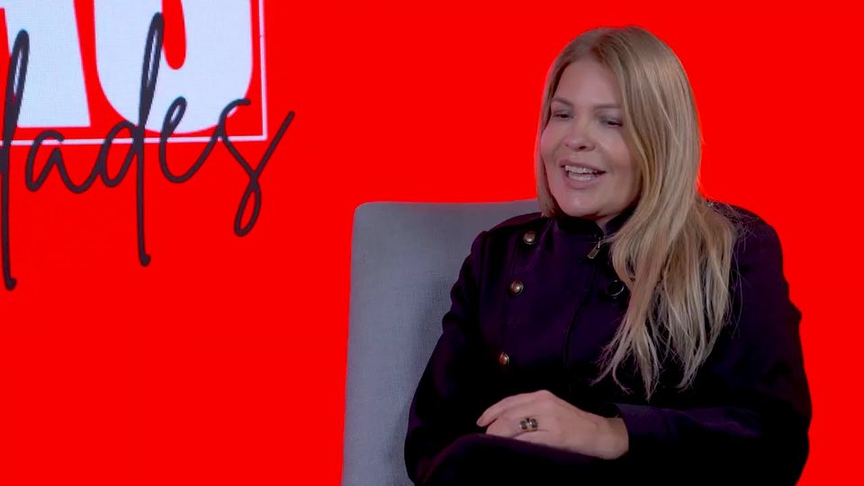 Carla Bittencourt durante a entrevista à CARAS